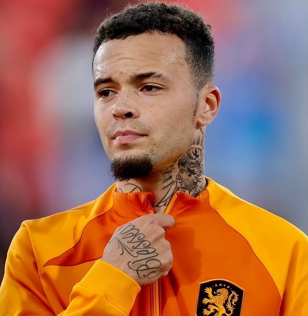 包含社区盾转会期再迎强敌；费耶诺德伤情更新；主帅态度——悬念犹存；控场能力受关注的词条-九游娱乐