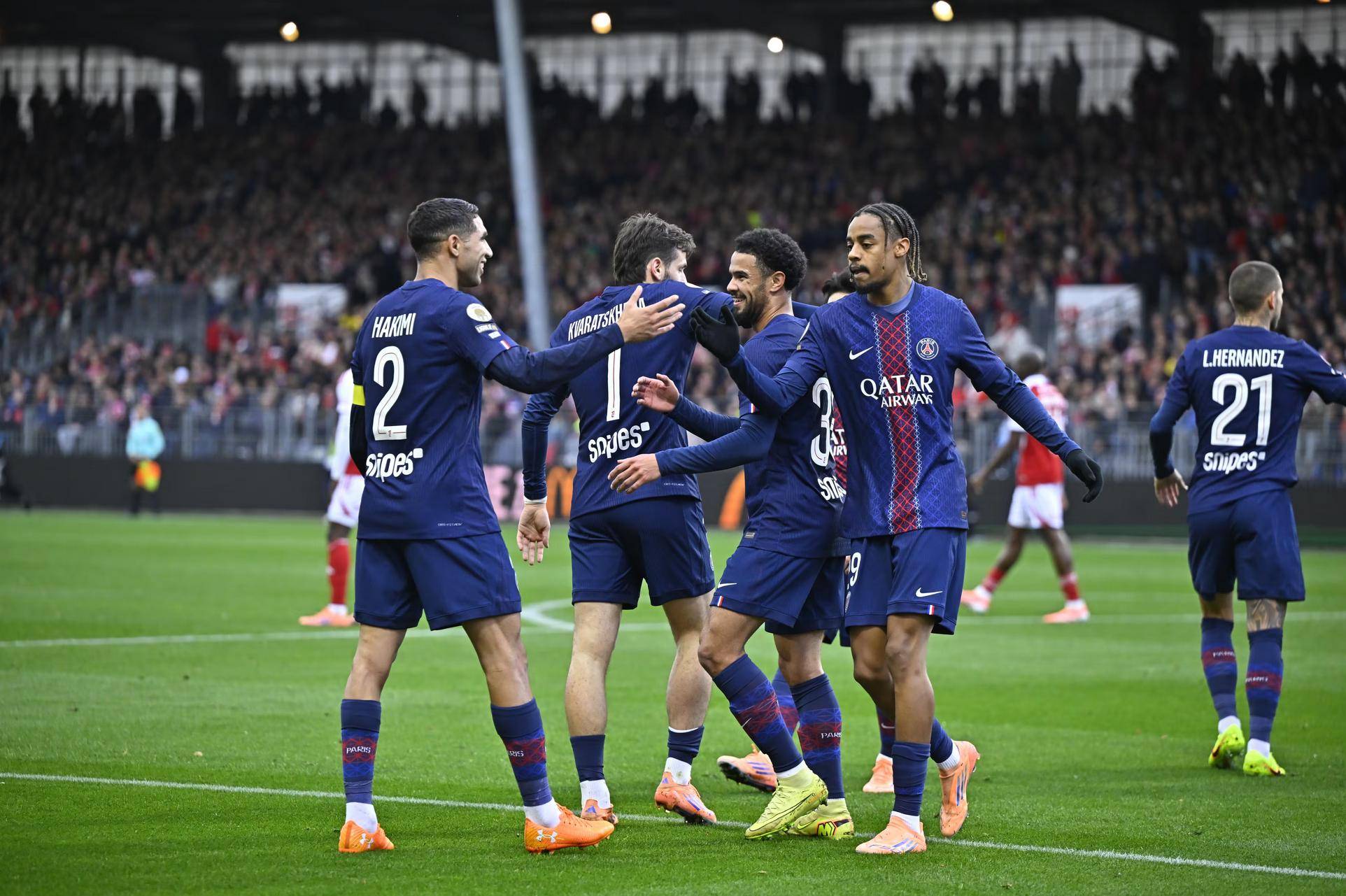 关键时刻巴黎圣日耳曼防线松动：意大利杯节点到来；更衣室稳定；资深球员宣示担当的简单介绍-九游官方下载地址